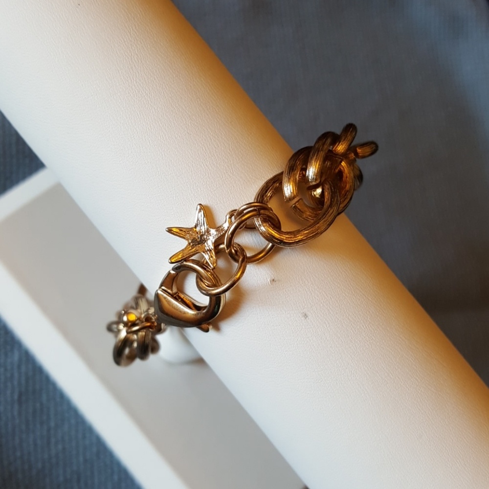 Bracelet with star charm